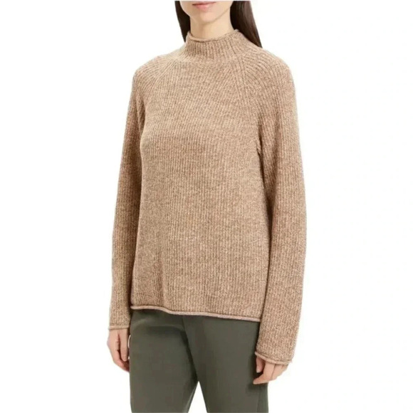 NWOT Theory Oversized Cashmere Turtleneck Mock Rolled Sweater Haystack Ivory - Picture 1 of 9